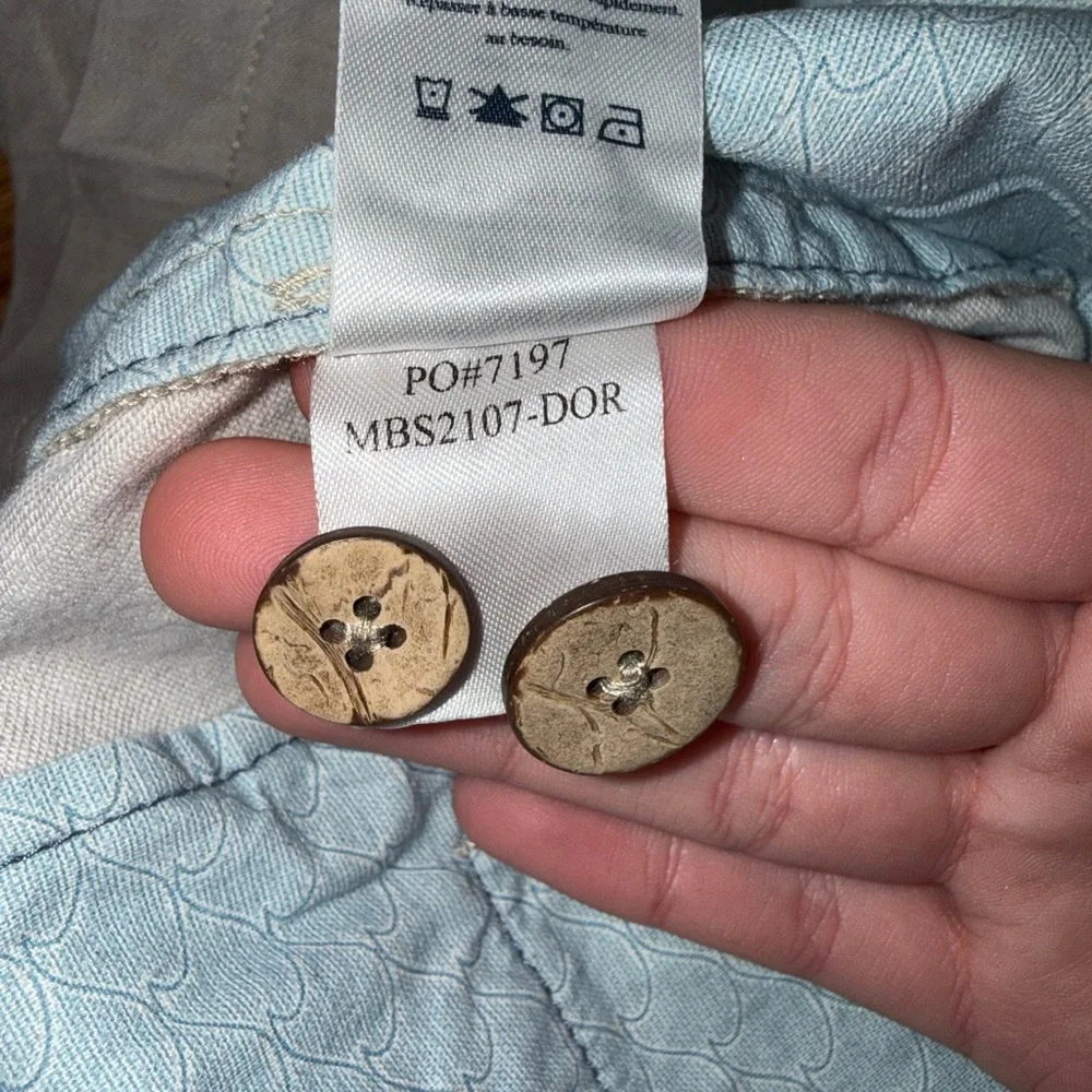 Like New Faherty Tradewinds Linen Blend Short Dorset Sand (7.5